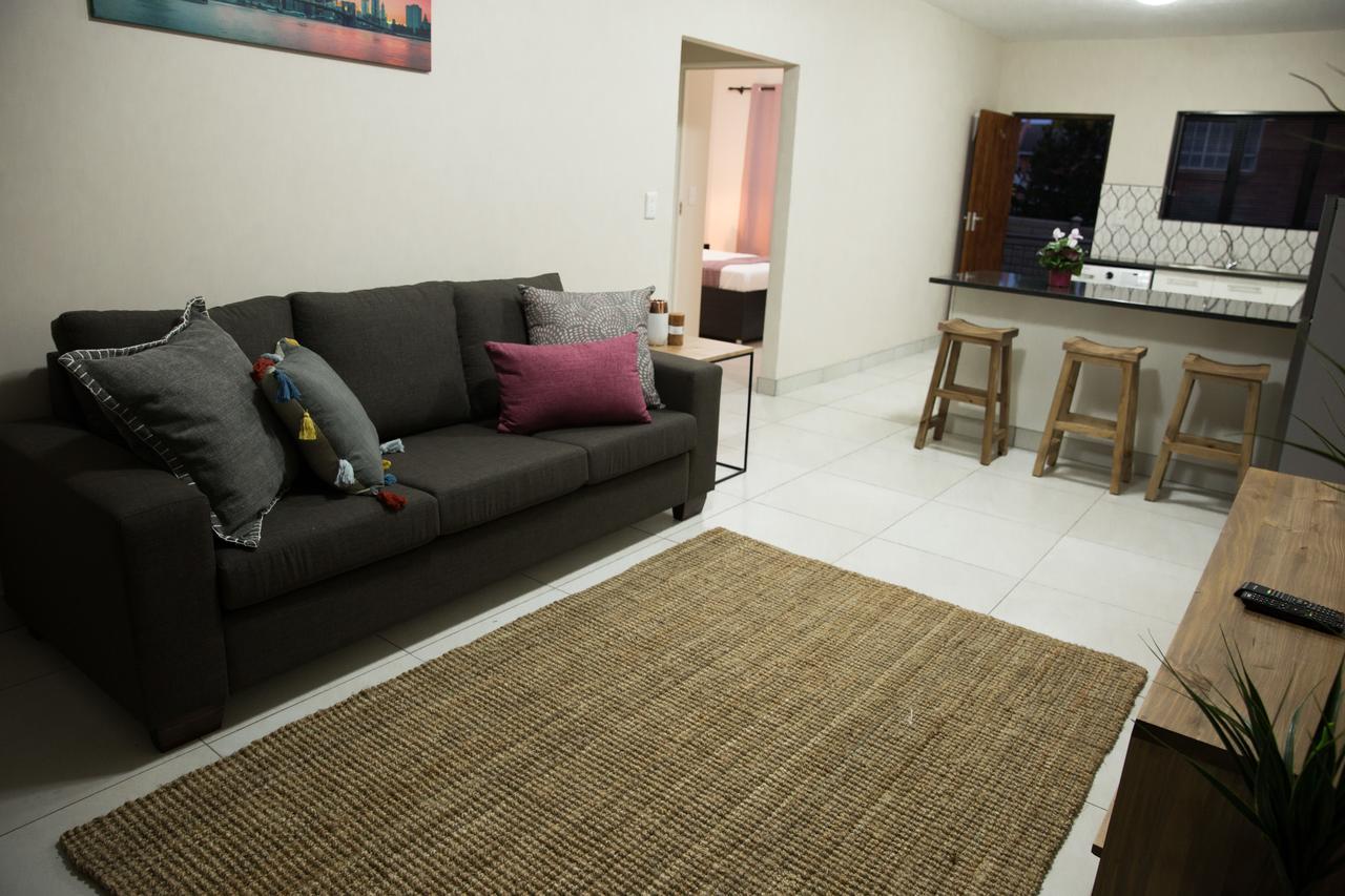 The Living Collective Apartments Pietermaritzburg Buitenkant foto